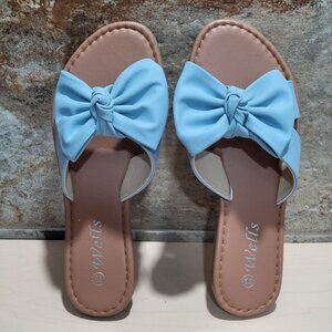 Wells Womens Flat Slip On Sandals Light Blue Bow Strap Size 6.5